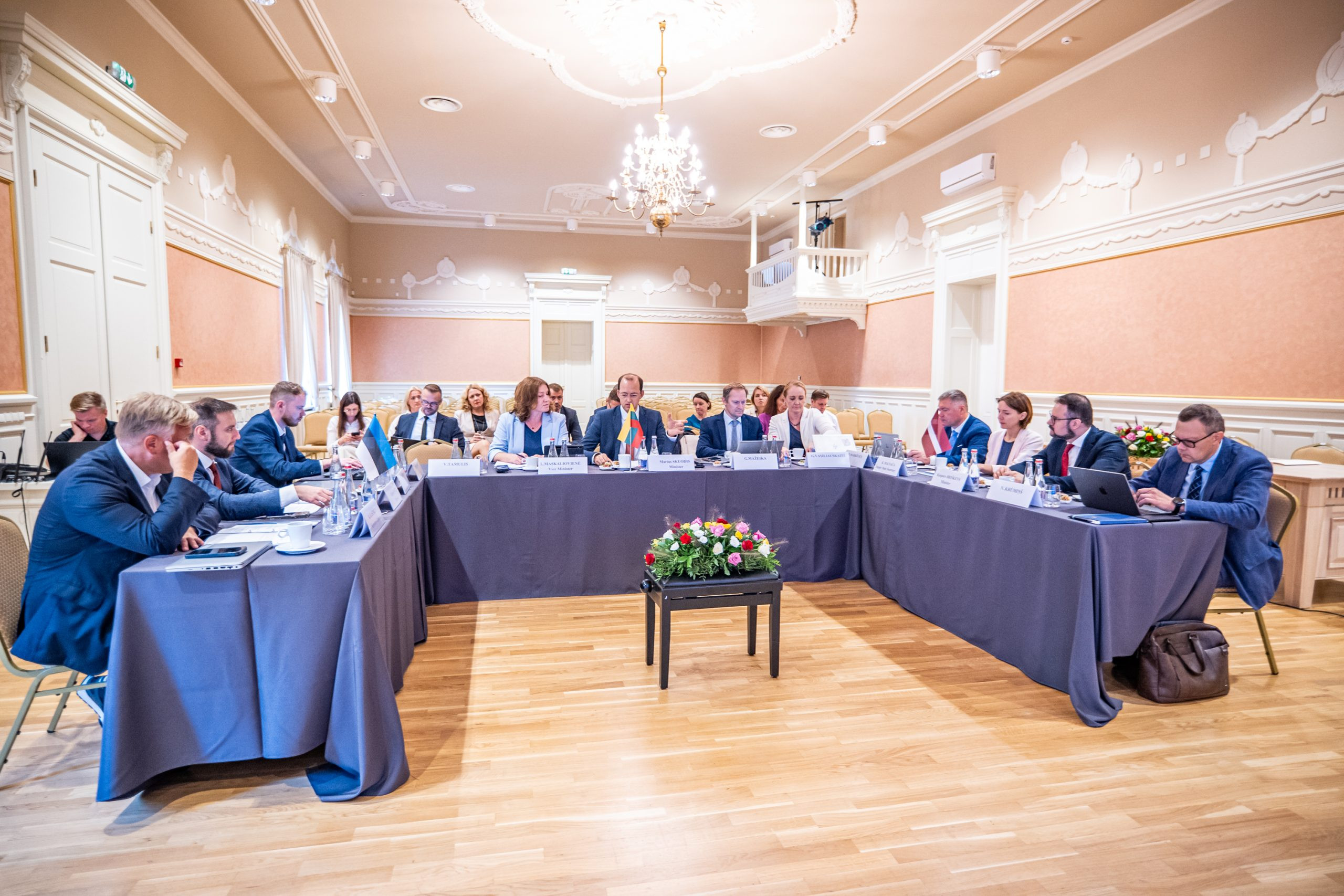 re_0122_E88_1469-scaled