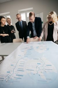 614A7053-200&#215;300