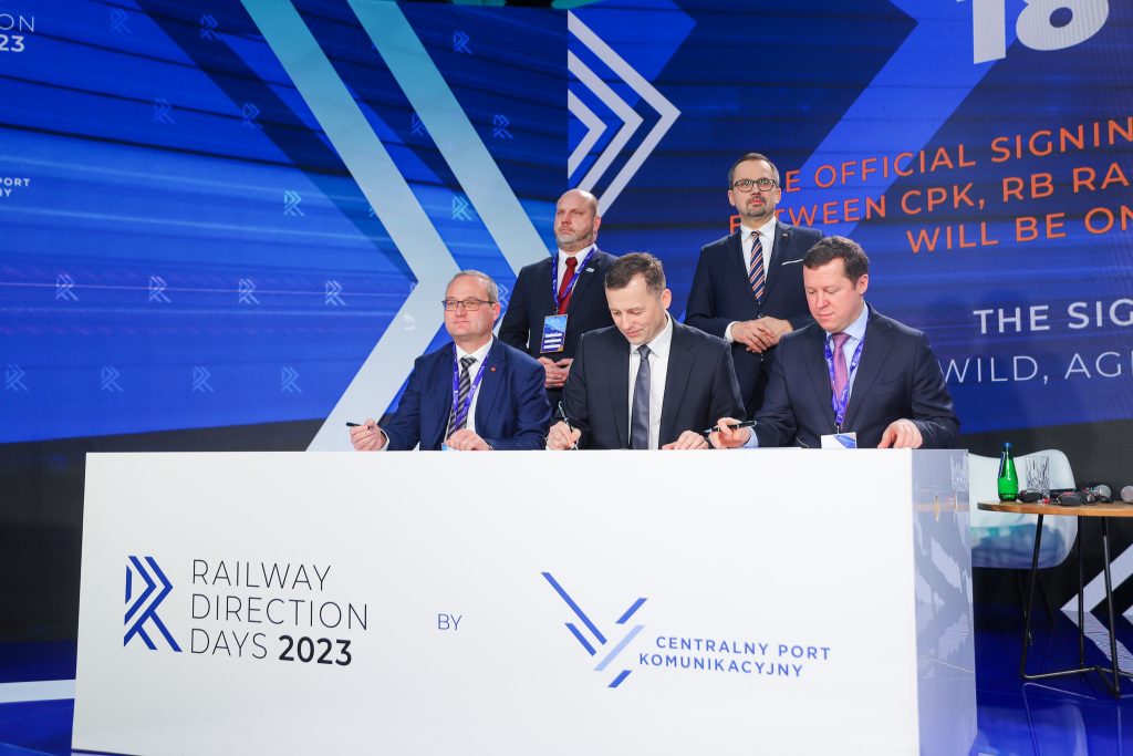 RB-Rail-AS-Centralny-Port-Komunikacyjny-and-Sprava-zeleznic-statni-organizace-to-strengthen-cooperation-for-the-development-of-high-speed-rail-within-North-East-Europe-1024×683 RB-Rail-AS-Centralny-Port-Komunikacyjny-and-Sprava-zeleznic-statni-organizace-to-strengthen-cooperation-for-the-development-of-high-speed-rail-within-North-East-Europe-1024×683