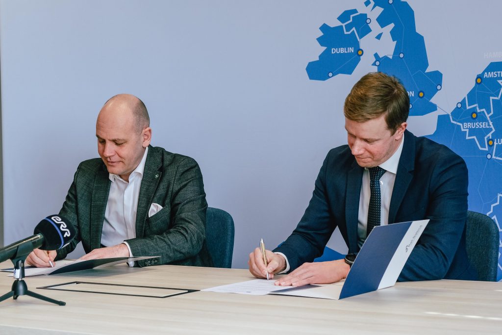 RB-Ulemiste-terminalihoone-I-etapi-ehituslepingu-allkirjastamine-vasakult-Merko-Ehitus-Eesti-juhatuse-esimees-Ivo-Volkov-ja-Rail-Baltic-Estonia-juhatuse-esimees-Anvar-Salomets-1024×683 RB-Ulemiste-terminalihoone-I-etapi-ehituslepingu-allkirjastamine-vasakult-Merko-Ehitus-Eesti-juhatuse-esimees-Ivo-Volkov-ja-Rail-Baltic-Estonia-juhatuse-esimees-Anvar-Salomets-1024×683