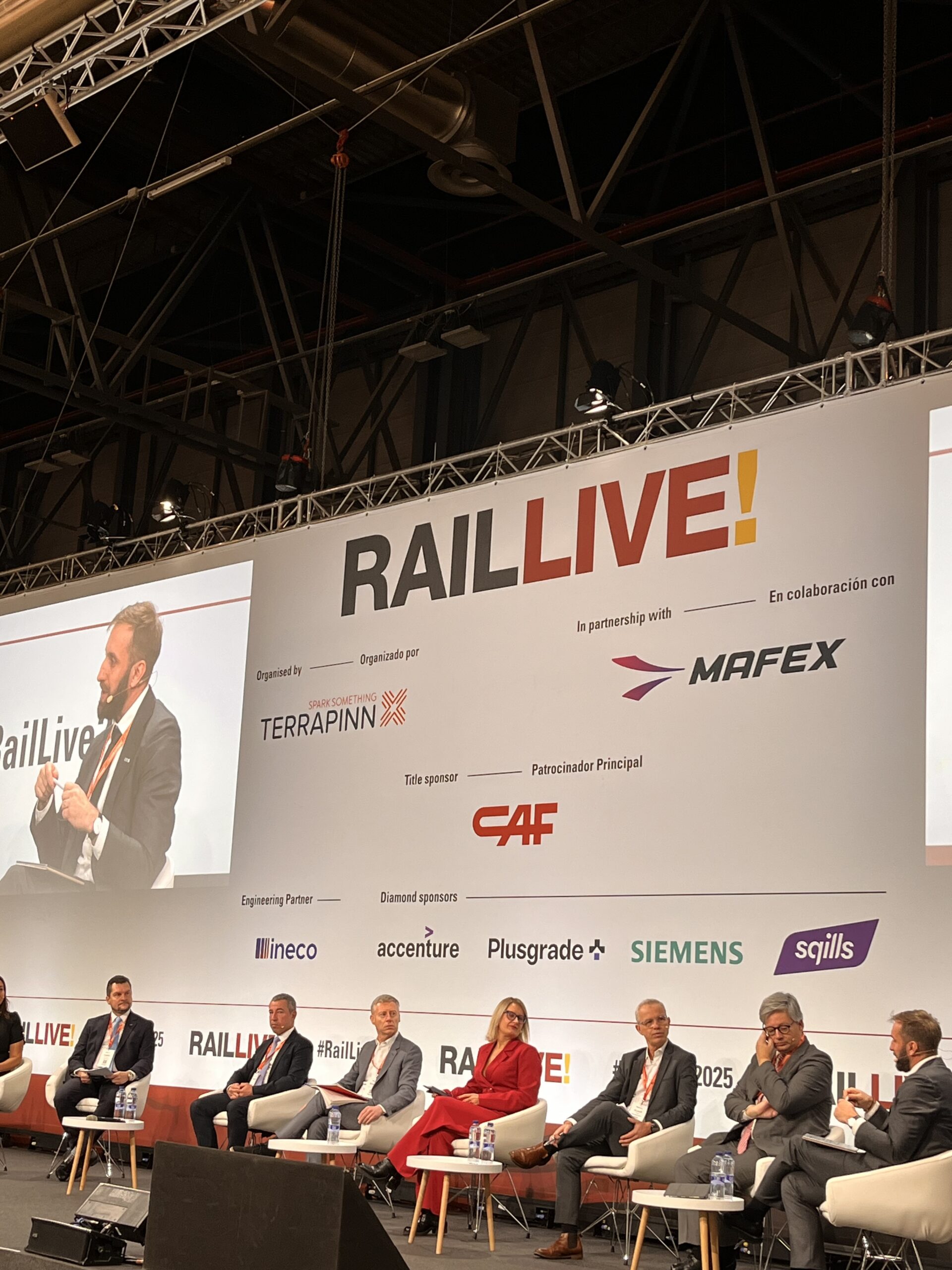 Rail_Live_1